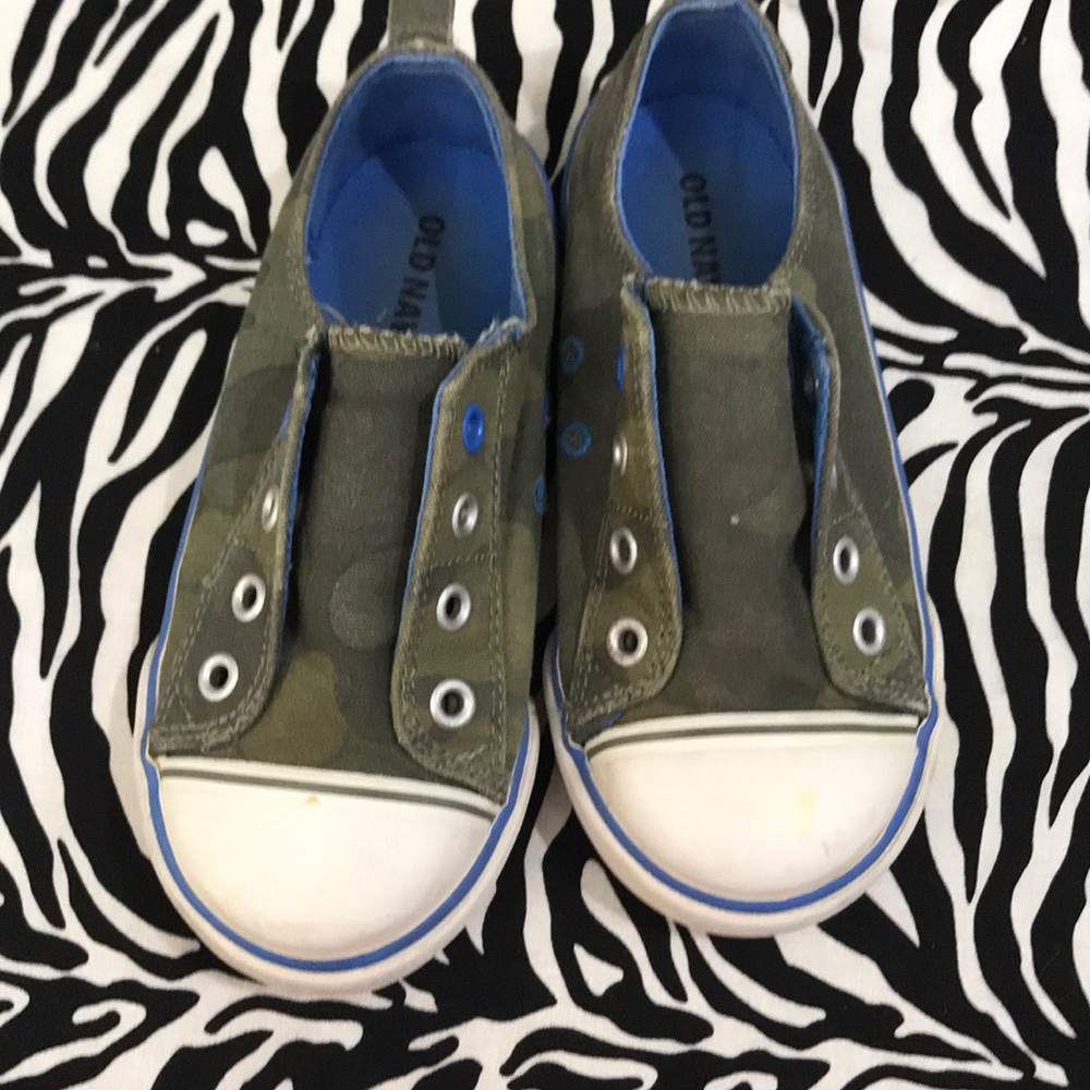 Old Navy Shoes size 10 toddler